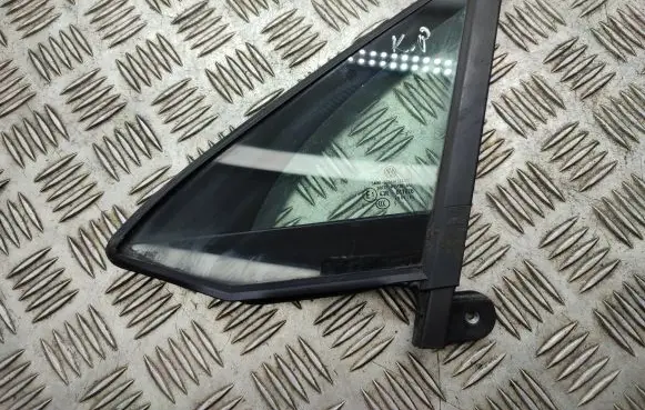 Volkswagen PASSAT B8 Front triangle window/glass 3G0845113C