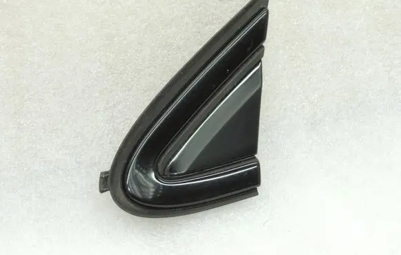 Volvo V40 Cross country Front door trim (molding) 31651972