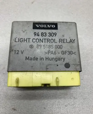 Volvo S70 V70 V70 XC Light relay 9483309 895185000