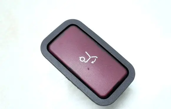Mercedes-Benz ML W164 Tailgate/boot open switch button 2118219551