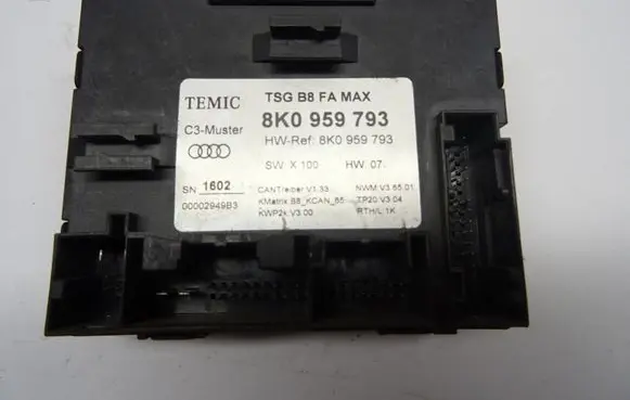 Audi A4 Allroad B8 Door control unit/module 8K0959793