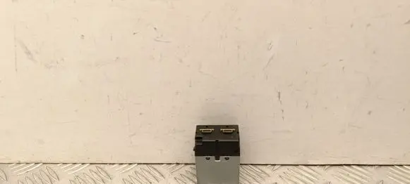 Volvo XC40 USB socket connector P32375814 41049760 A2C148254