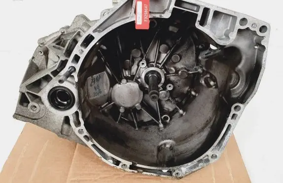 Nissan Qashqai Manual 5 speed gearbox TL4143