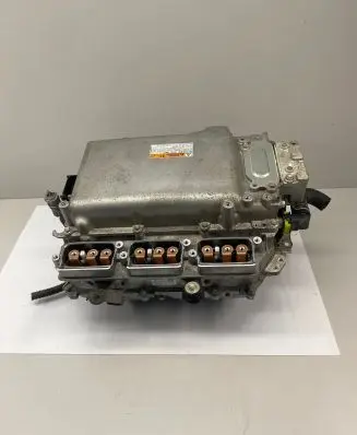 Toyota RAV 4 (XA40) Voltage converter inverter G92A042030 C0BPPRAT10N 23211003