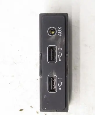 Audi A4 S4 B9 AUX in-socket connector 8W0035736