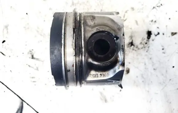 Toyota RAV 4 (XA30) Piston 