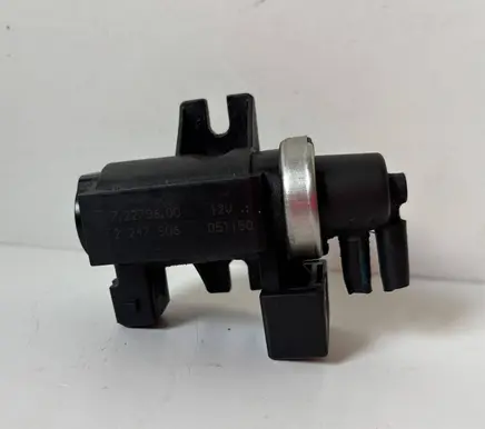 BMW 5 E60 E61 Turbo solenoid valve 72279600 2247906