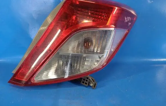 Toyota Yaris Boot/trunk interior light 815510D370