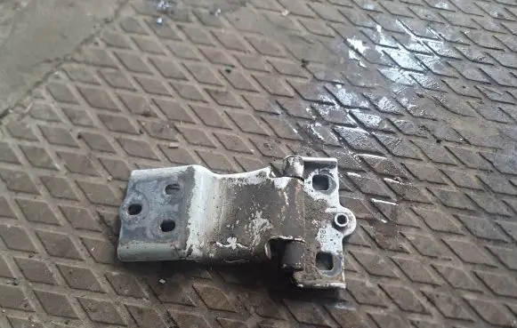 Citroen Jumper Loading door lower hinge A048903 B986 B9867K