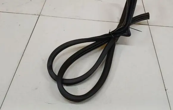 KIA Ceed Rubber seal front coupe door 
