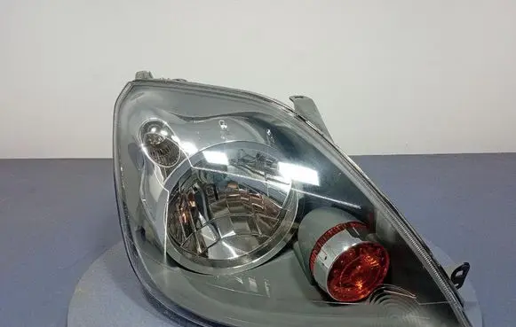 Ford Fiesta Headlight/headlamp 20-A847