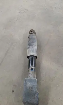 Hyundai Santa Fe Rear shock absorber/damper 653102B211