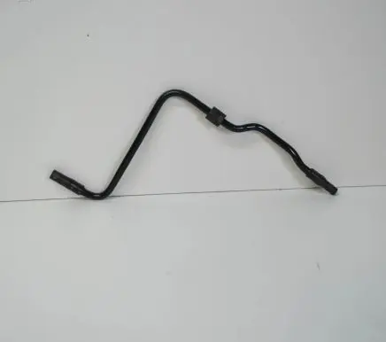 Volkswagen Jetta VII Air intake hose/pipe 04E103560L