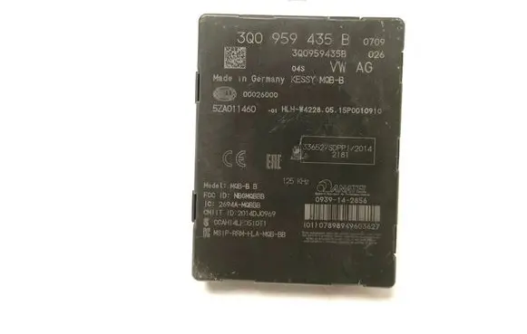 Volkswagen PASSAT B8 Door central lock control unit/module 3Q0959435B