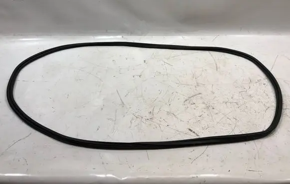 BMW 7 E65 E66 Seal rubber (tailgate) 