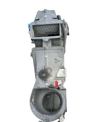 Volkswagen PASSAT B5 Interior heater climate box assembly housing 740245143F 8D1820005M