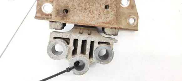 Fiat Grande Punto Engine mount bracket