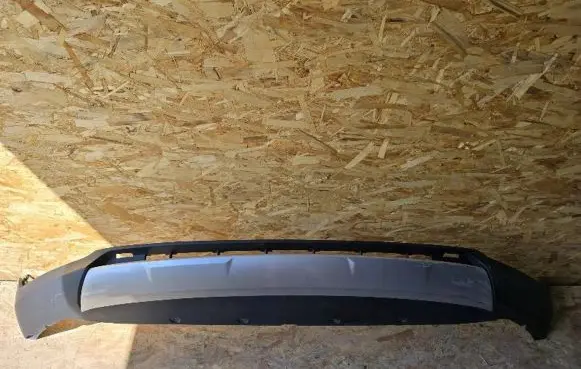 Volvo XC40 Front bumper splitter molding 31449340