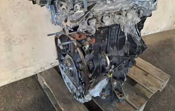 Renault Trafic III (X82) Engine 100016795R M9R710 11090180