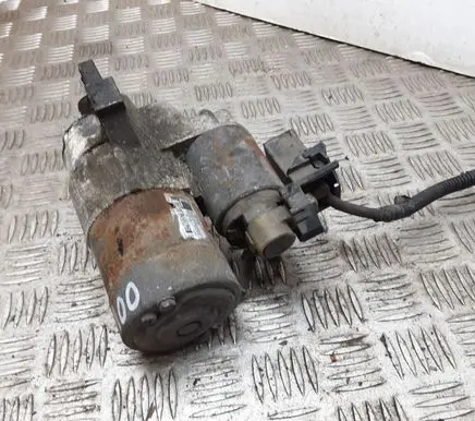 Mazda 5 Starter motor M000T90981 L813
