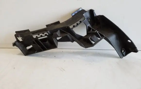 Volkswagen Golf Plus Rear bumper mounting bracket 5M0807393A