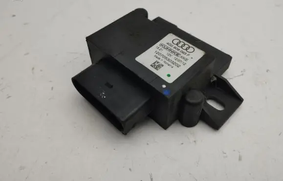 Audi A7 S7 4G Fuel injection pump control unit/module 4G0906093F