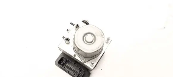 Nissan X-Trail T32 ABS Pump 476607FP2A