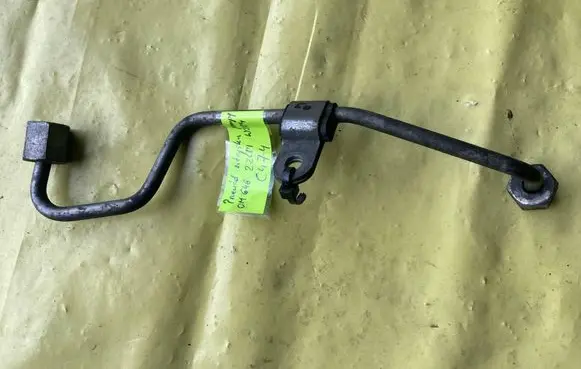 Mercedes-Benz C AMG W204 Fuel injector supply line/pipe A6460700033 A6110700040