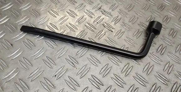 Toyota Yaris Wheel nut wrench 