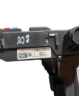 Volvo XC90 Fuse module 30765148 00006177071 28024617
