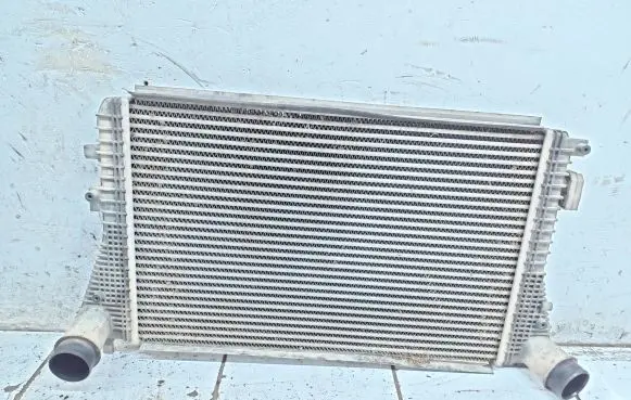 Volkswagen Caddy Intercooler radiator 1K0145803BM