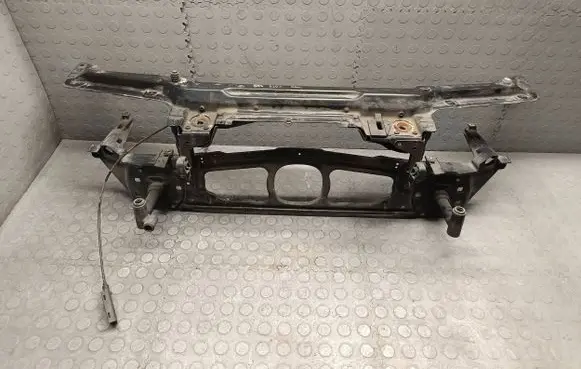 BMW 3 E46 Radiator support slam panel 8211467