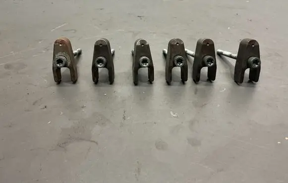 Mercedes-Benz ML W164 Fuel Injector clamp holder 