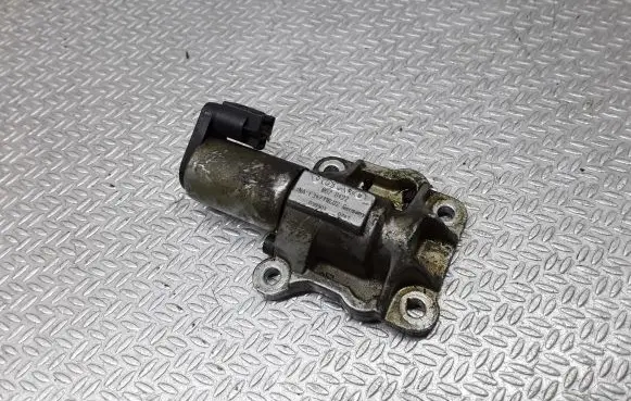 Volvo S80 Camshaft vanos timing valve 8670422