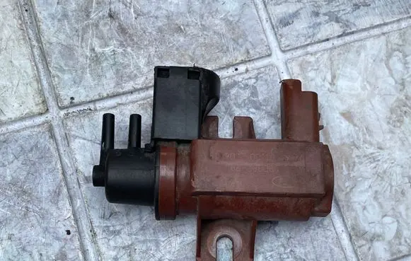 Ford Galaxy Turbo solenoid valve 6G9Q9E882