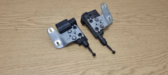 BMW 3 E46 Vent window/glass motor 8238744