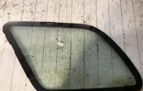 Rear side window