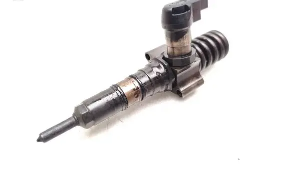 Audi A4 S4 B7 8E 8H Fuel injector 03G130073T