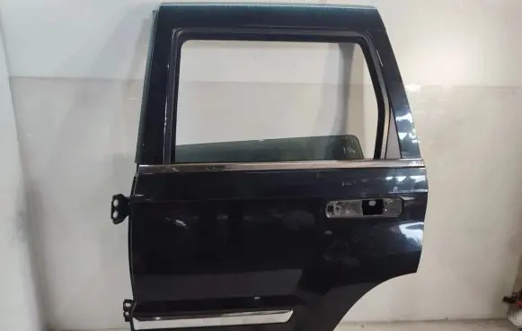 Jeep Grand Cherokee (WK) Rear door