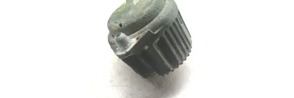 Mercedes-Benz C W204 Engine mount bracket