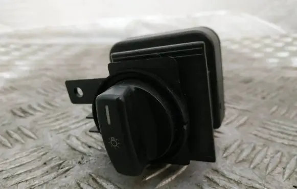 Mercedes-Benz B W245 Light switch A1695451004