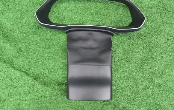 Skoda Octavia Mk4 Steering wheel column trim 5E3858565 5E3858560