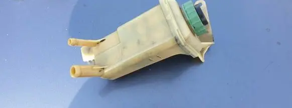 Audi A4 S4 B5 8D Power steering fluid tank/reservoir 8d0422373c