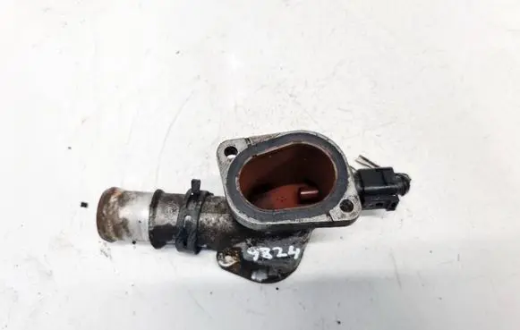 Audi A6 S6 C5 4B Engine coolant pipe/hose 038121133A
