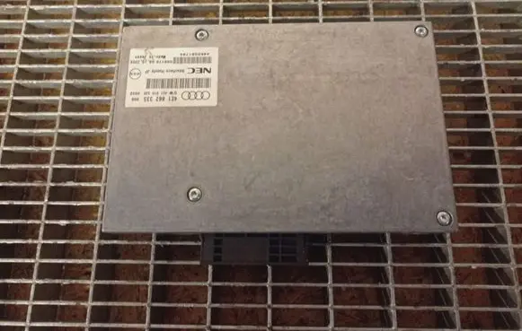 Audi A4 S4 B8 8K HiFi Audio sound control unit 4E1862335