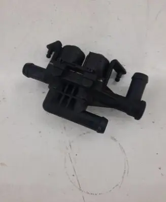 BMW 5 F10 F11 Coolant heater control valve 9310349