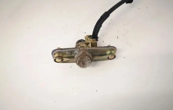 Ford Mondeo Mk III Tailgate exterior lock ur202803a
