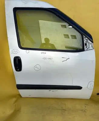 Opel Combo E Front door