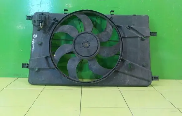 Opel Zafira C Fan set 3135104033