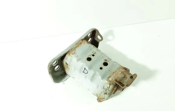Toyota Yaris Front bumper shock/impact absorber 146260R032